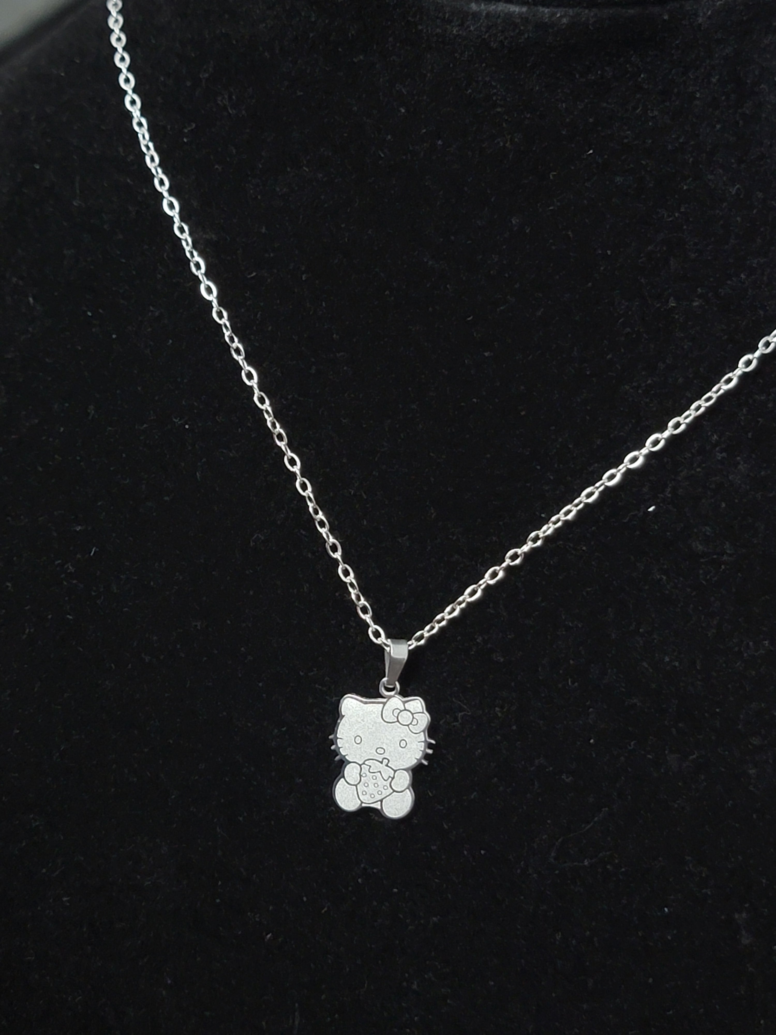Hk berry necklace