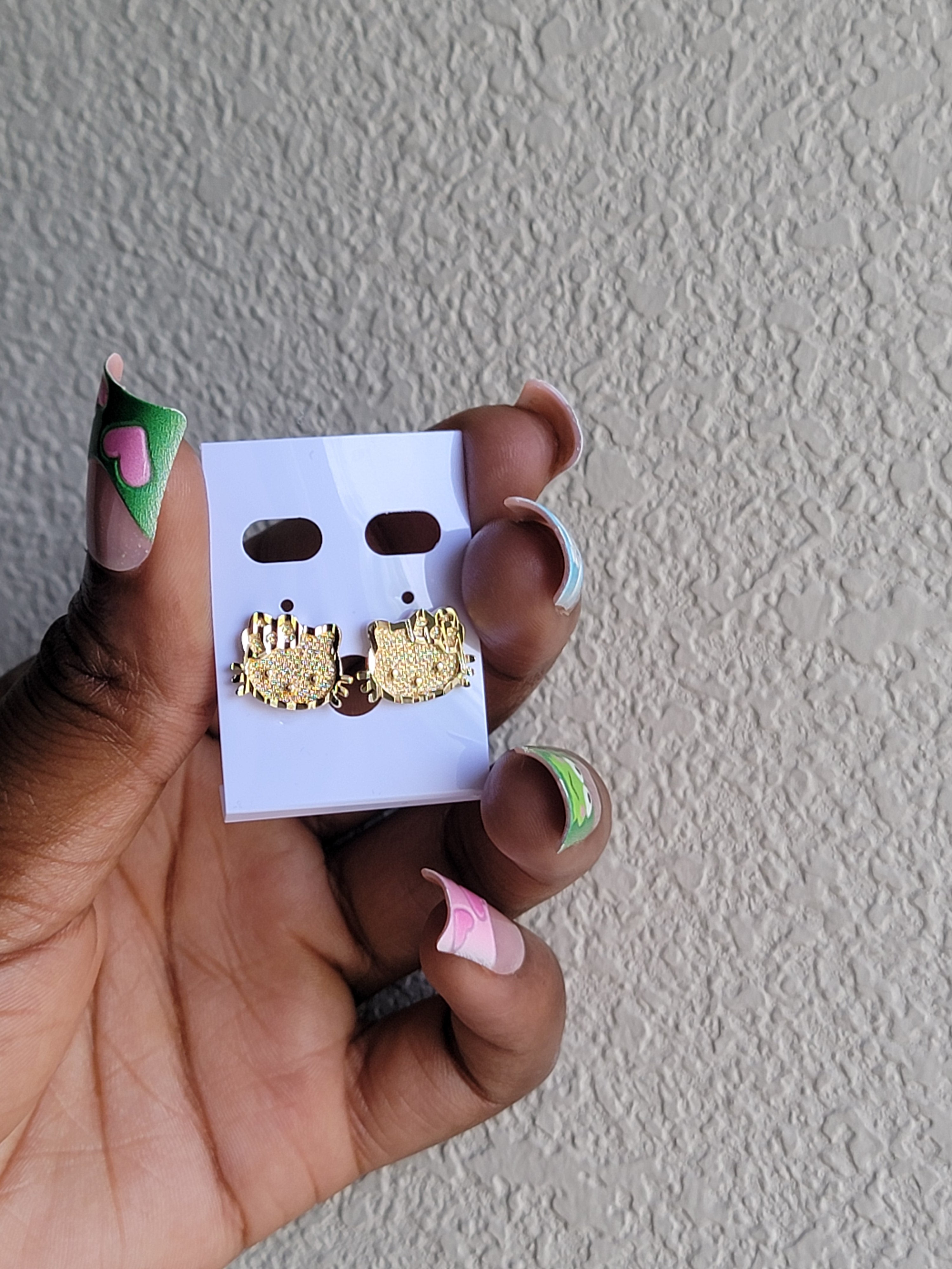 Hk face studs