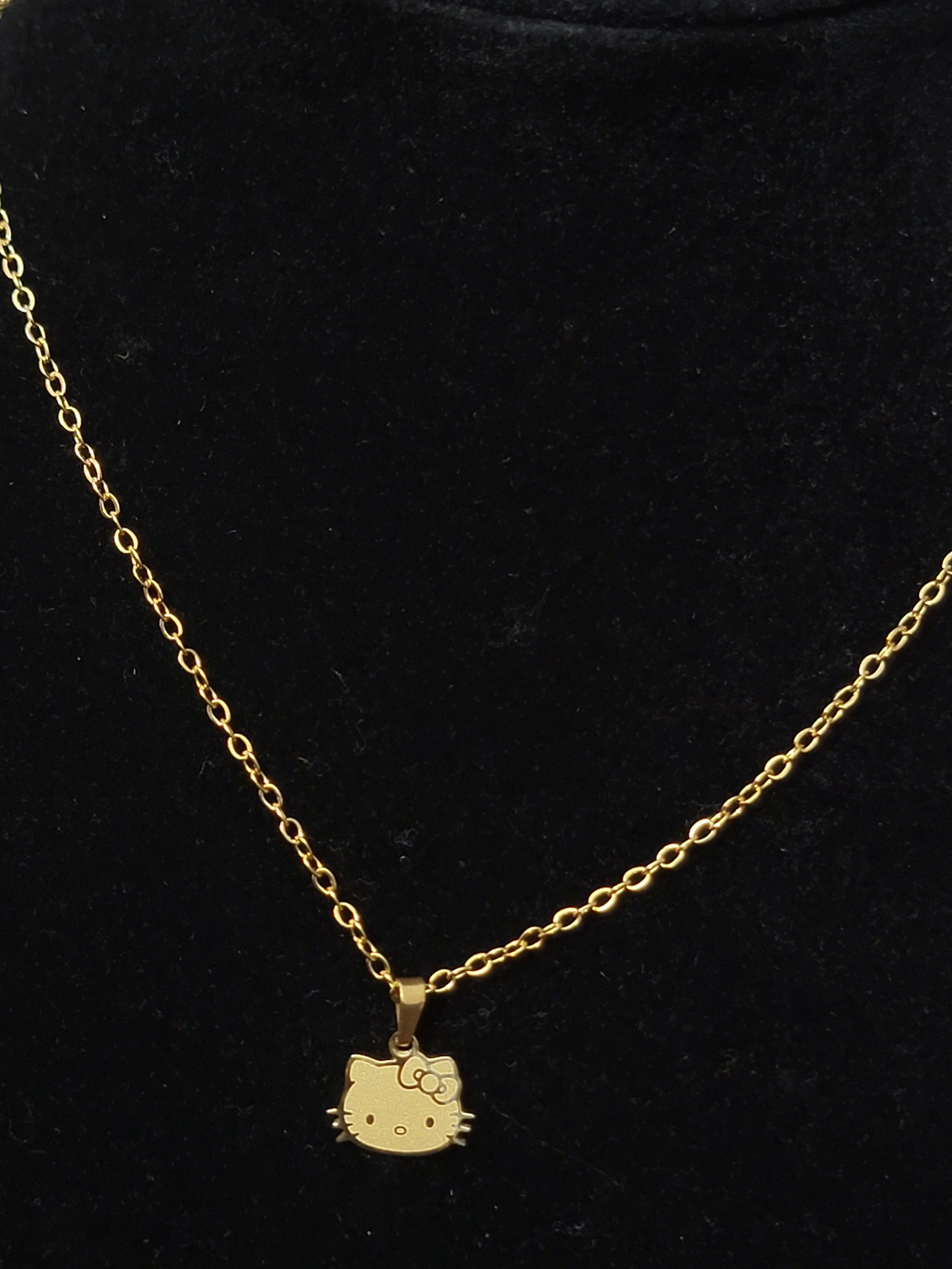 Kitty necklace