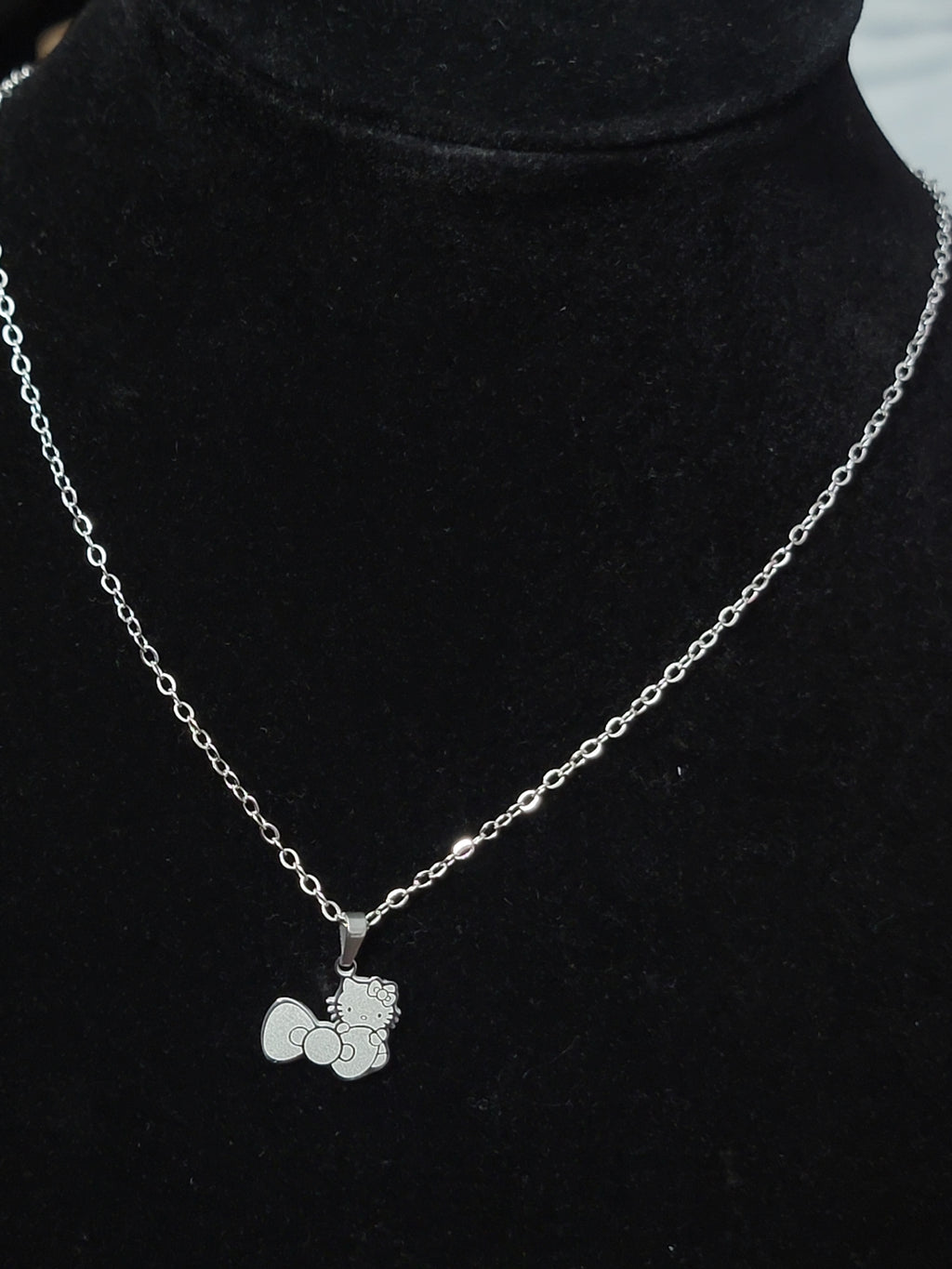 Hk bow necklace