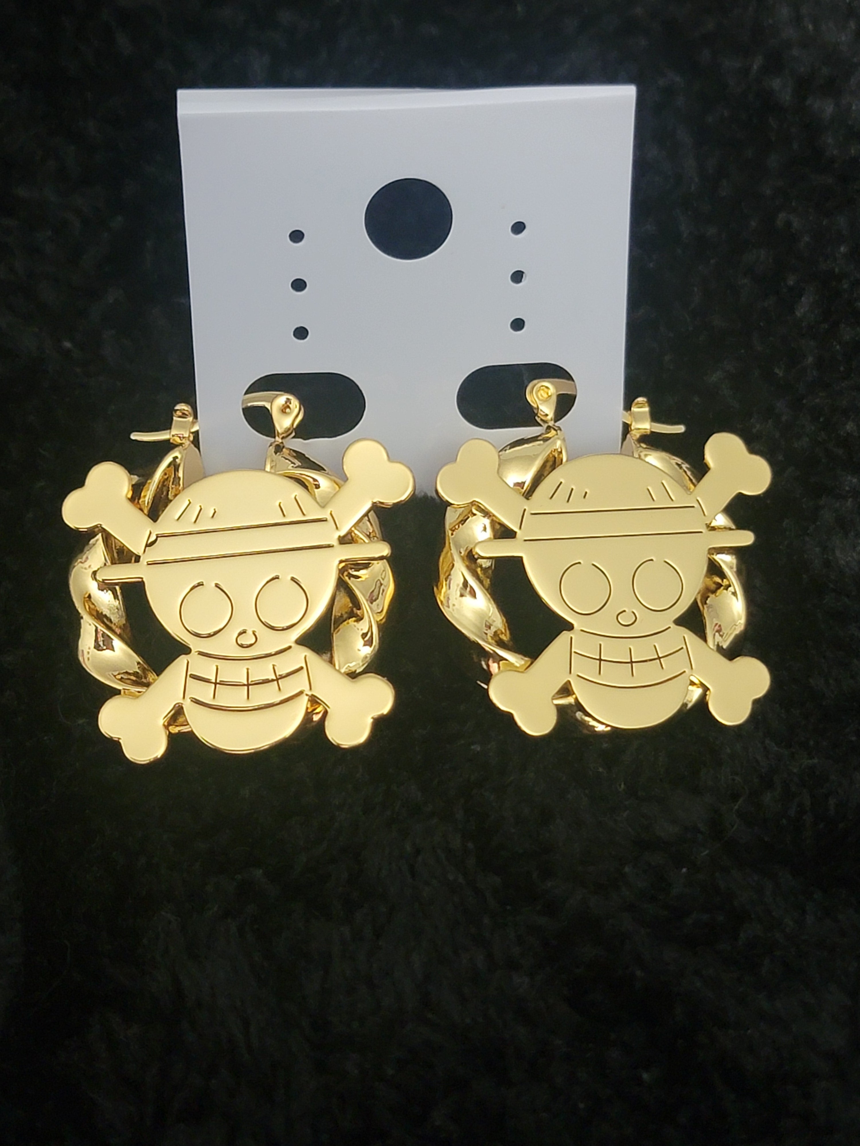 One piece hoops
